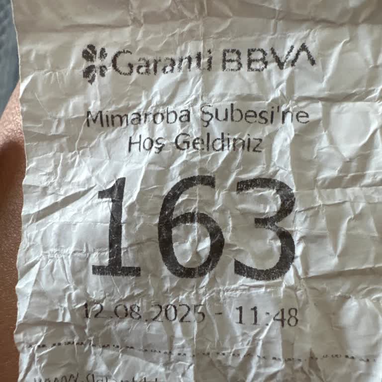 Garanti Bankası Şubesinde Sıra Beklerken İşlem Yapılmadan Geri Çevrildim