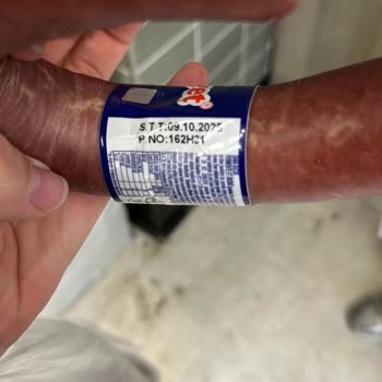 Yüksek Fiyatlı Dana Sucukta Küf Çıktı, Sağlığım Ve Güvenim Sarsıldı