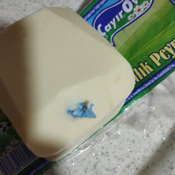 Kaşar Peynirinden Eldiven Çıkması Ve Hijyen Endişesi