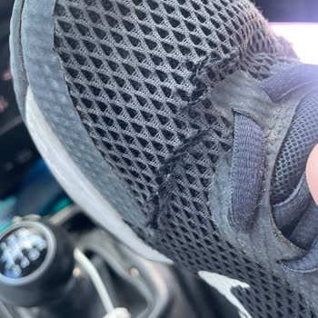Kısa Sürede Yırtılan Nike Ayakkabıya Kullanıcı Hatası Denilerek Çözüm Sunulmadı