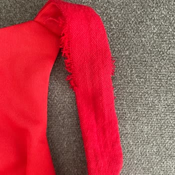 Keten Elbisem İkinci Yıkamada Yırtıldı, Mağaza Sorumluluk Almıyor