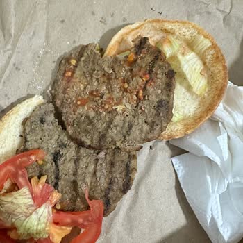 Köfte Burgerde Kullanılan Etin Kaynağı Hakkında Bilgi Talebi Ve İade Sorunu