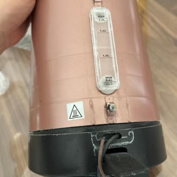 Fakir Temper Tea Çaycıda Kulp Kırıldı, Kaynar Suyla Yanık Tehlikesi Yaşadım