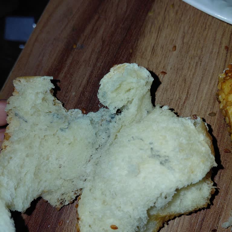 Aldığım Simidin İçinden Yabancı Madde Çıkması Ve Hijyen Sorunu