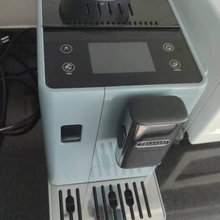 Yeni Alınan Delonghi Kahve Makinesi Kısa Sürede Arızalandı Servis Ücret Talep Etti