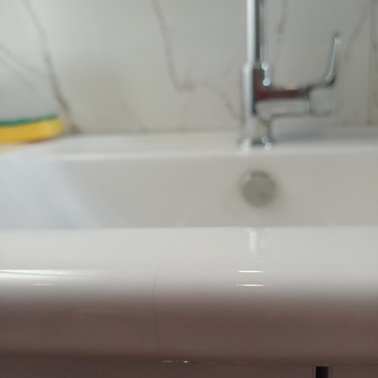 Vitra Banyo Dolabı Çatlak Çıktı Koçtaş Çözüm Sunmuyor