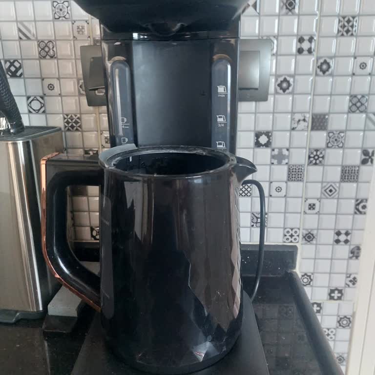 Çay Makinesi Suyu Kaynatmıyor Ve Demleme İşlevi Çalışmıyor