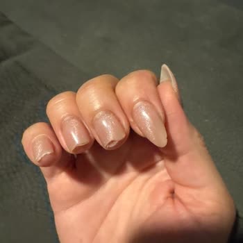 Kısa Sürede Kırılan Tırnaklar İçin Verilen Güvence Tutulmadı, Çözüm Sunulmadı