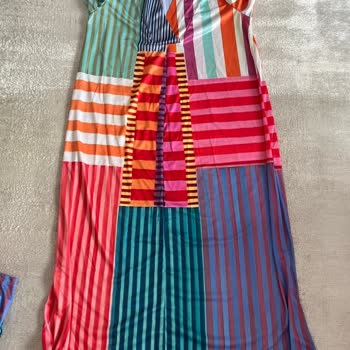 Aldığım Elbiseler Kalitesiz Çıktı, İade Ve Para İadesi Yapılmıyor!