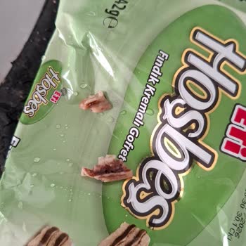 Gofretin İçinden Sert Parça Çıktı Dişimi Kırıyordum