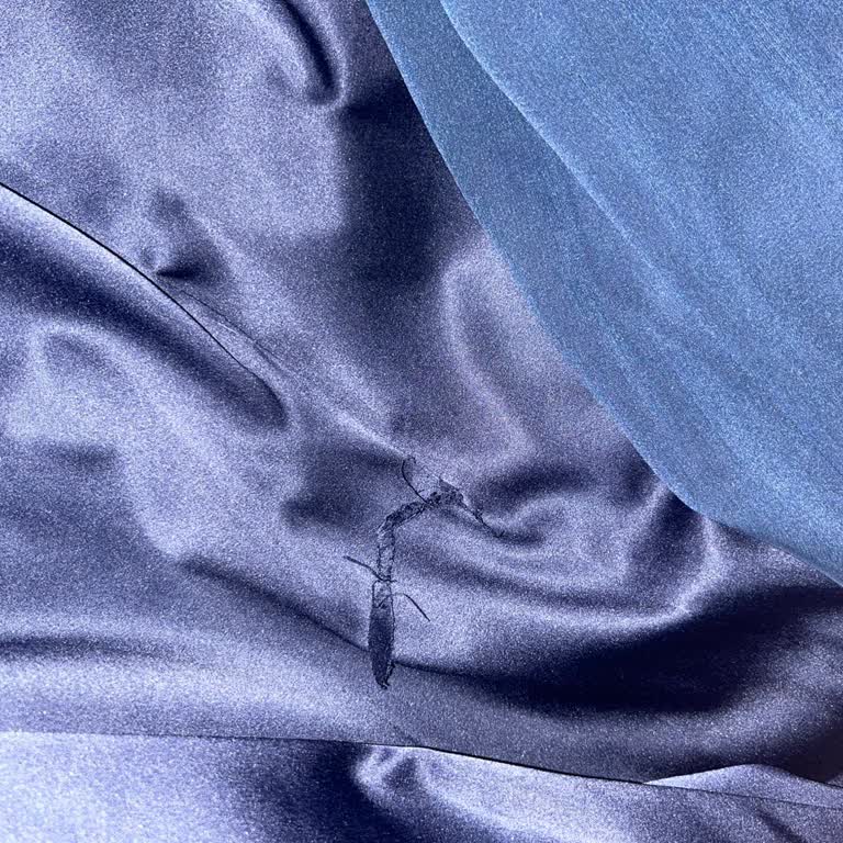 Aldığım Elbisede Dikim Hatası Var Değişim Talebime Yanıt Alamıyorum