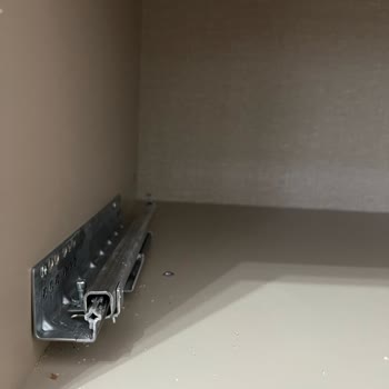 Teslim Edilen TV Ünitesindeki Hasar Ve İlgisizliğe Çözüm Bekliyoruz