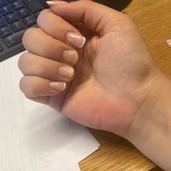 Parissa Nail Art Personelin Deneyimsiz Olduğunu Ve İşçilik Kalitesinin Düşük Olduğunu Düşünüyorum