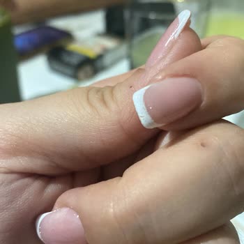 Parissa Nail Art Personelin Deneyimsiz Olduğunu Ve İşçilik Kalitesinin Düşük Olduğunu Düşünüyorum