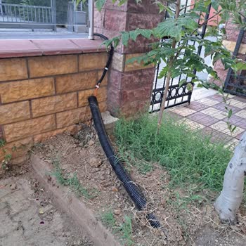 Fiber Kablo Döşemesi Bina Dışını Çirkinleştirip Güvenliği Tehlikeye Atıyor