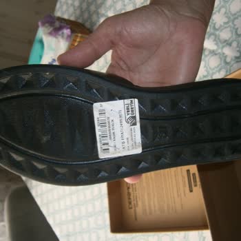 İlk Kullanımda Yaralayan Terlik Ve İade Reddi