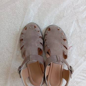 Satın Aldığım Derimod Sandalet Kısa Sürede Deforme Oldu, Müşteri Hizmetlerinden Yanıt Alamadım