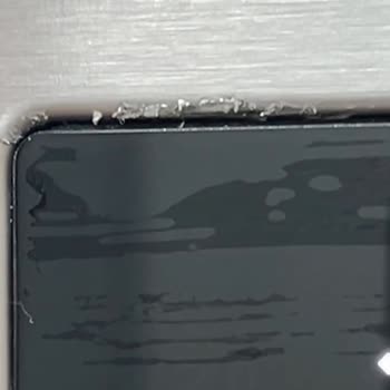 Teşhir Buzdolabı Gönderildi, Servis Kapağı Çizdi Ve Değişim Talebim Karşılanmadı