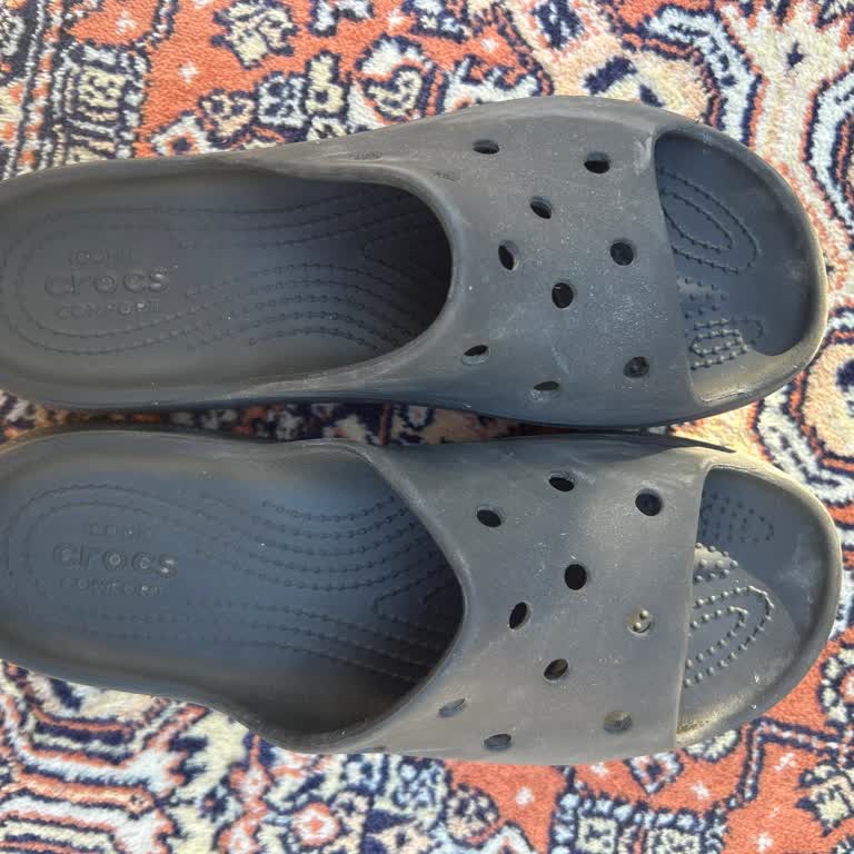 Trendyol Üzerinden Alınan Crocs Terlik Küçülmesi!