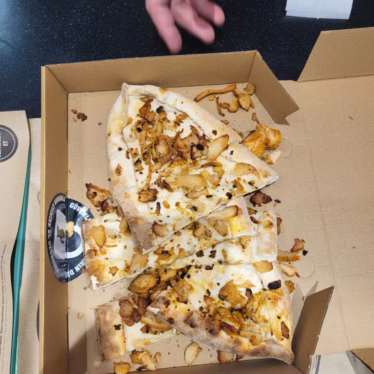 Sbarro Ankamall Şubesinde Yanlış Ve Özensiz Sipariş, İlgisiz Yönetim!