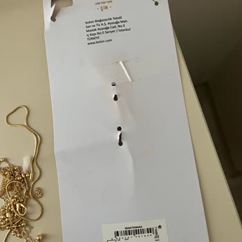 Koton'dan Aldığım Kolyeler Güvenlik Etiketi Nedeniyle Parçalandı, Değişim Veya İade Talep Ediyorum