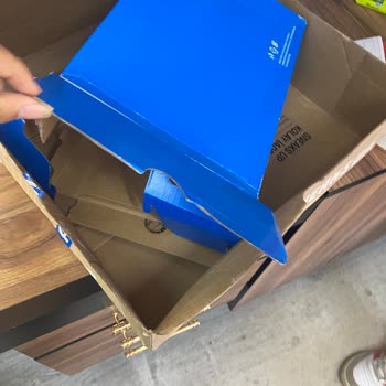 Aldığım Ayakkabının Kutusu Paramparça Geldi