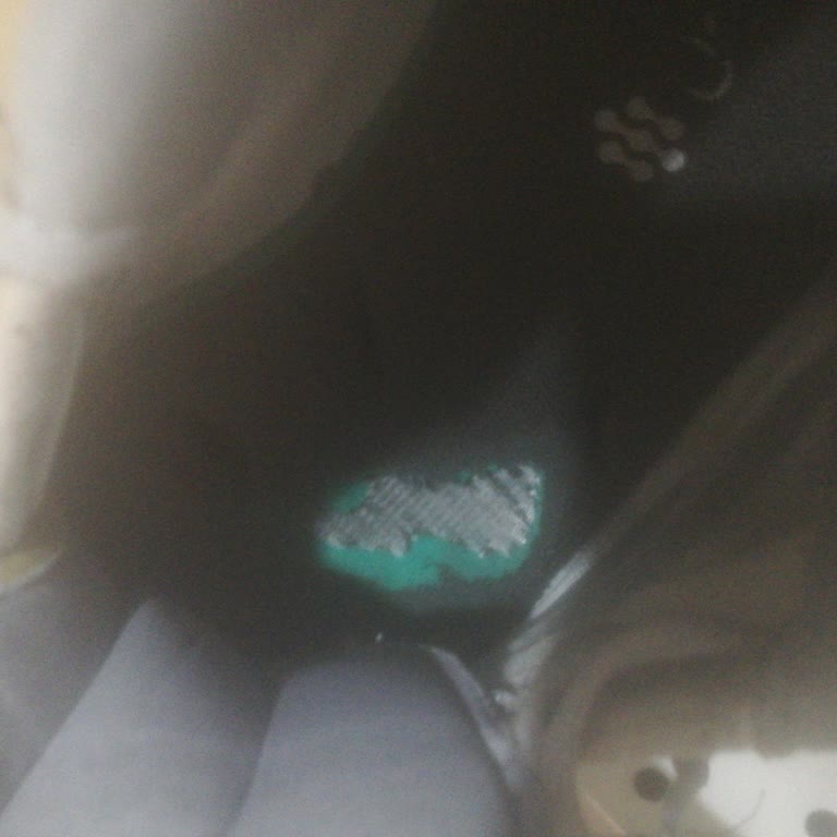 Adidas Ürün Tabanında Yırtılma