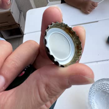 Uludağ Maden Suyu Şişelerinde Tekrarlayan Pas Sorunu Ve Sağlık Endişesi