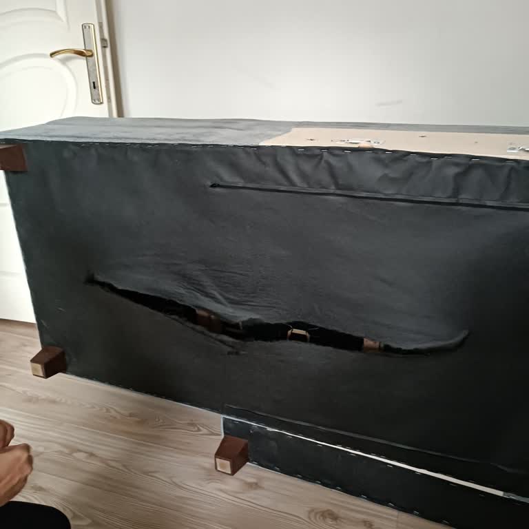 Divanev Luna Köşe Koltukta Kumaş Yırtığı Ve Çökme Sorununa Çözüm Sunulmuyor