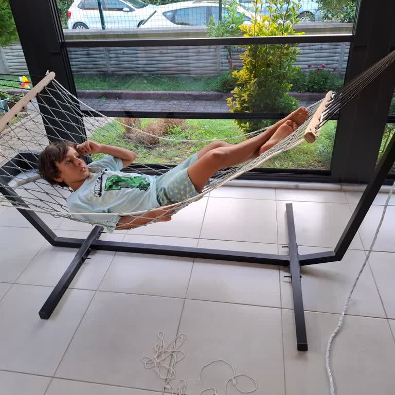 Taşıma Kapasitesini Karşılamayan Hamak Demiri İlk Kullanımda Eğildi