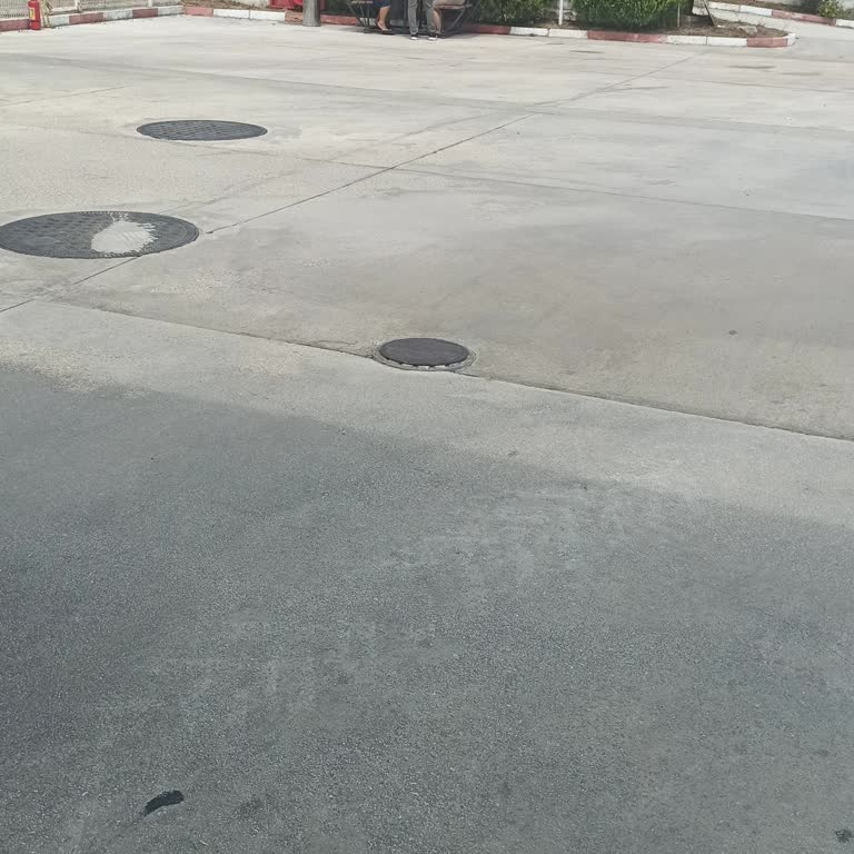 Akaryakıt İstasyonunda Araç Hasarı: Çözüm Bekliyorum