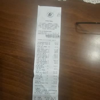 Taze Diye Satılan Şeftaliler Donmuş Ve Bozuk Çıktı, Mağdur Oldum