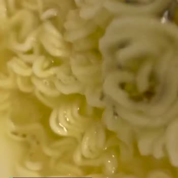 Banetti Taco Çeşnili Noodle İçerisinden Çıkan Tanımlanamayan Şey
