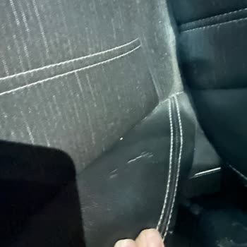 Sıfır Kilometre Renault Austral Aracımda Bitmeyen Multimedya Ve Döşeme Sorunları