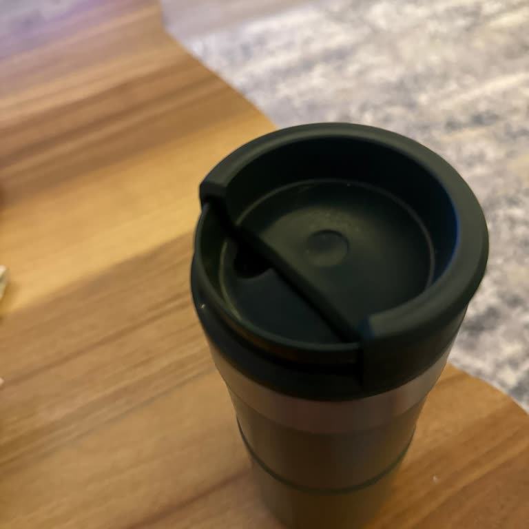 Stanley Neverleak Termosun Kapağı Kitlendi, Müşteri Hizmetlerine Ulaşılamıyor