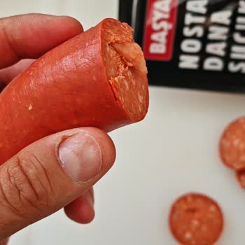 Başyazıcı Dana Sucuk İçinde Kemik Parçası Şoku Yaşadık