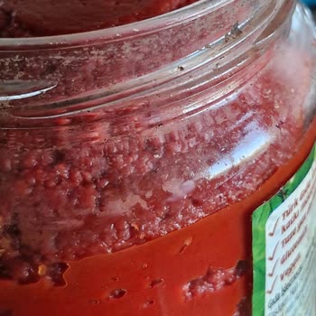 Satın Aldığım Domates Salçasında Böcek Ve Kapakta Kararma Sorunu