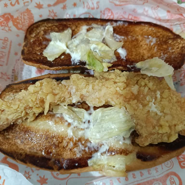 Popeyes Yanık Ekmek, Bayat Tavuk, Gazsız İçecek
