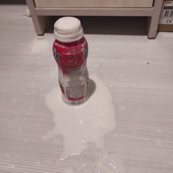 Patlayan Kefir Ürünü Nedeniyle Cihazlarım Ve Duvarım Zarar Gördü