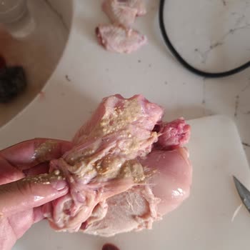 Lezita Şok Market 'ten Aldığım Tavukta Temizlik Ve Sağlık Sorunu