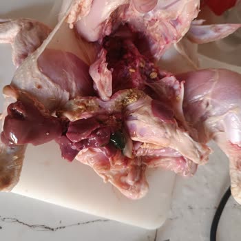 Lezita Şok Market 'ten Aldığım Tavukta Temizlik Ve Sağlık Sorunu