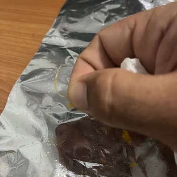 Ruffles Peynir Soğanlı Cipsin İçinden Çıkan Yabancı Cisim Şok Etti