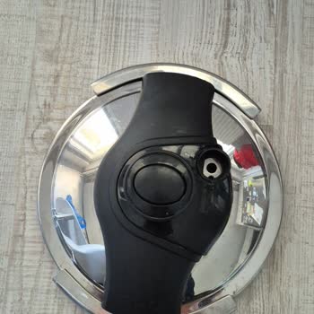 İade Talebime Mağaza Sorumlusunun İlgisizliği Ve Hijyen Sorunu