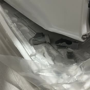 Teslimatta Hasarlı Gelen Kurutma Makinesi İçin Sorumluluk Reddi Ve Çözüm Talebi