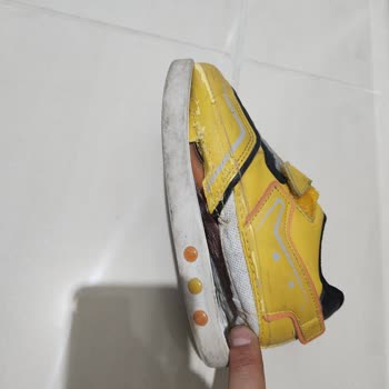 Kısa Sürede Açılan Ayakkabı Ve Yetersiz Müşteri Hizmeti Nedeniyle Hayal Kırıklığı