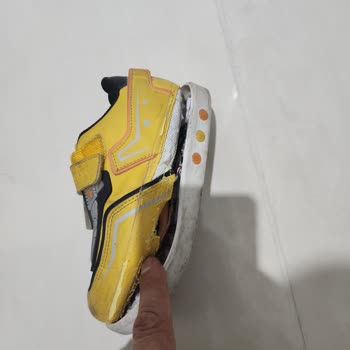 Kısa Sürede Açılan Ayakkabı Ve Yetersiz Müşteri Hizmeti Nedeniyle Hayal Kırıklığı