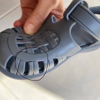 Orijinal Diye Aldığım Çocuk Sandaleti 1 Ayda Yırtıldı, Satıcı Ve Platform Sorumluluk Almıyor!