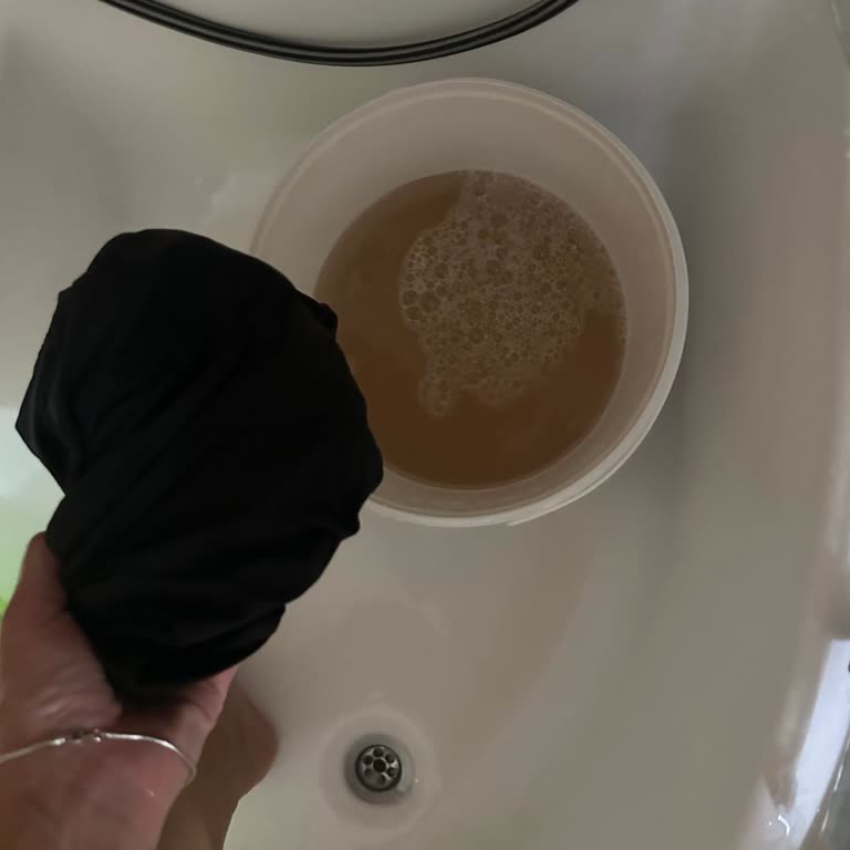 Oxxo'dan Aldığım Ürün Diğer Kıyafetlerimi Mahvetti!