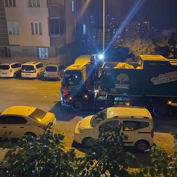 Gece Geç Saatlerde Çöp Toplama Gürültüsü Ve Koku Sorunu Yaşam Kalitemizi Düşürüyor