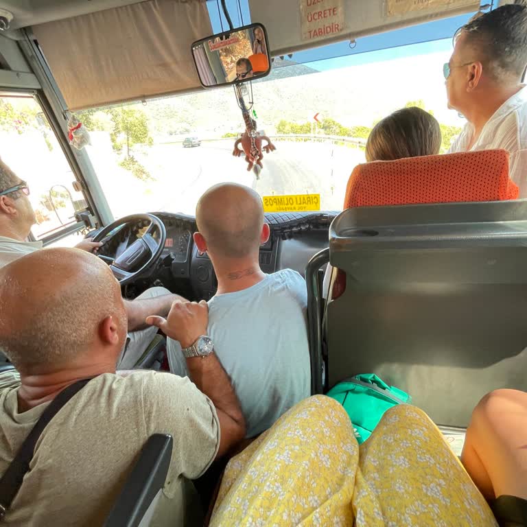 Çiçek Turizm'in Kaş-Antalya Seferinde Klimasız Ve Kalabalık Yolculuk Sorunu